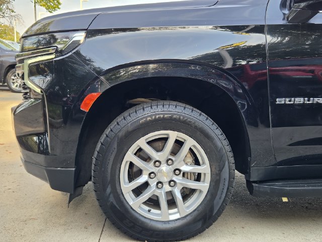 Used 2021 Chevrolet Suburban LT AWD/4WD image 7
