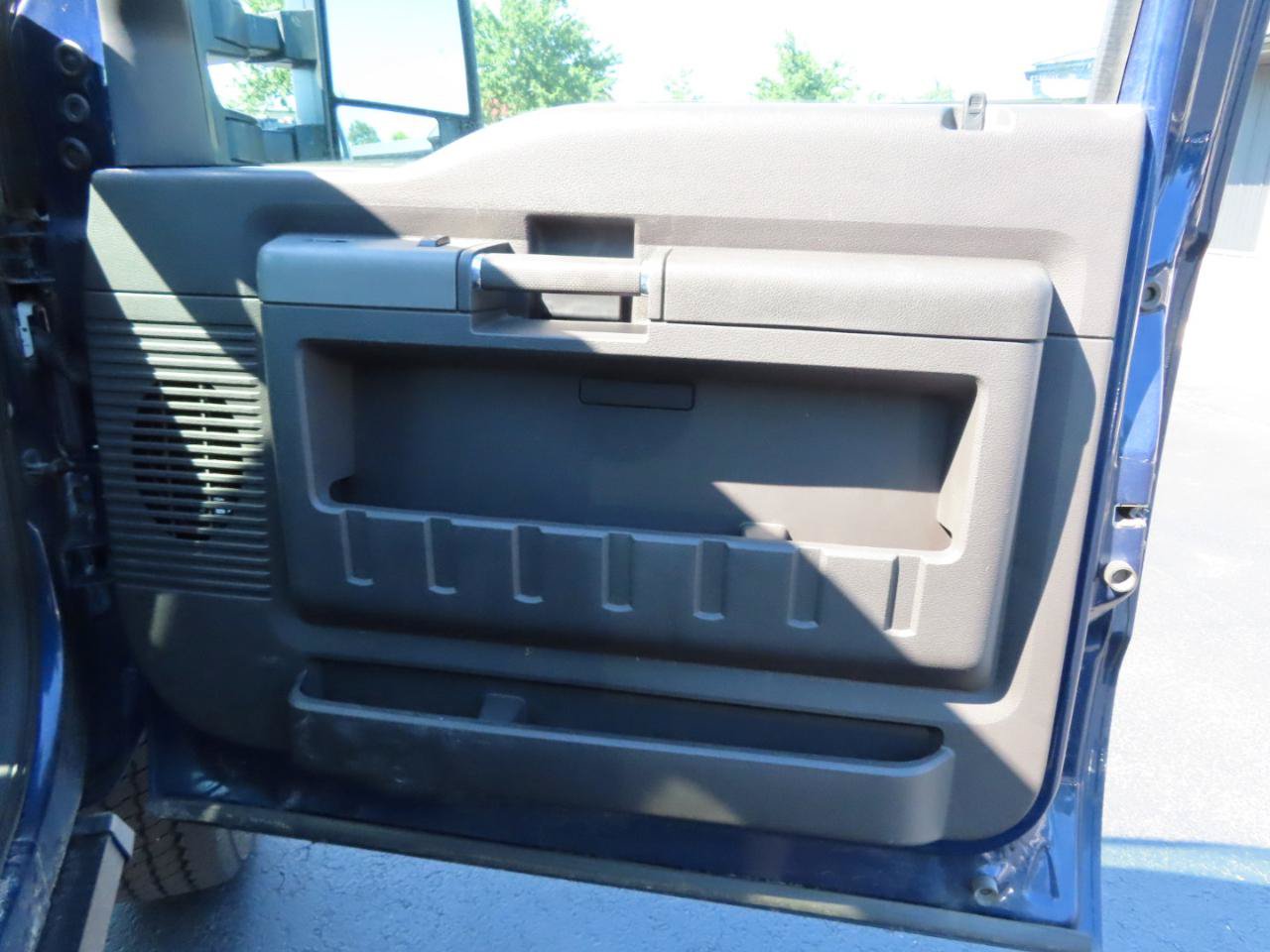 Used 2012 Ford F250 Lariat w/ Lariat Ultimate Pkg AWD/4WD image 36