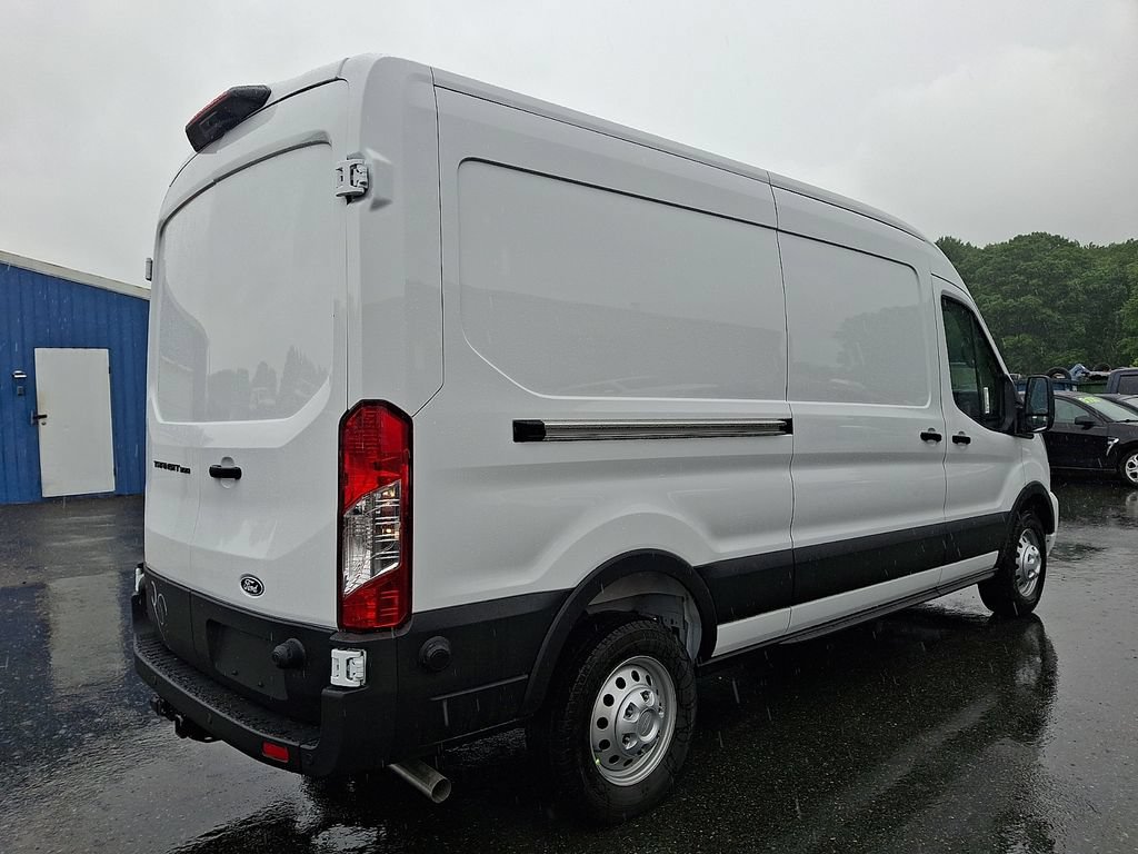 New 2026 Ford Transit 350 148 Medium Roof w/ Load Area Protection Package RWD image 4