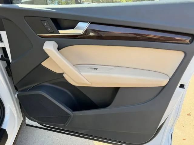 Used 2019 Audi Q5 2.0T Premium AWD/4WD image 37