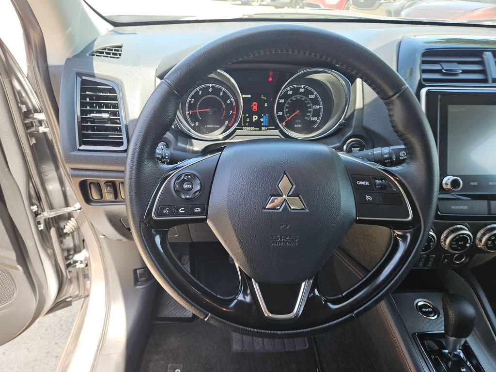 Used 2025 Mitsubishi Outlander Sport SE AWD/4WD image 15