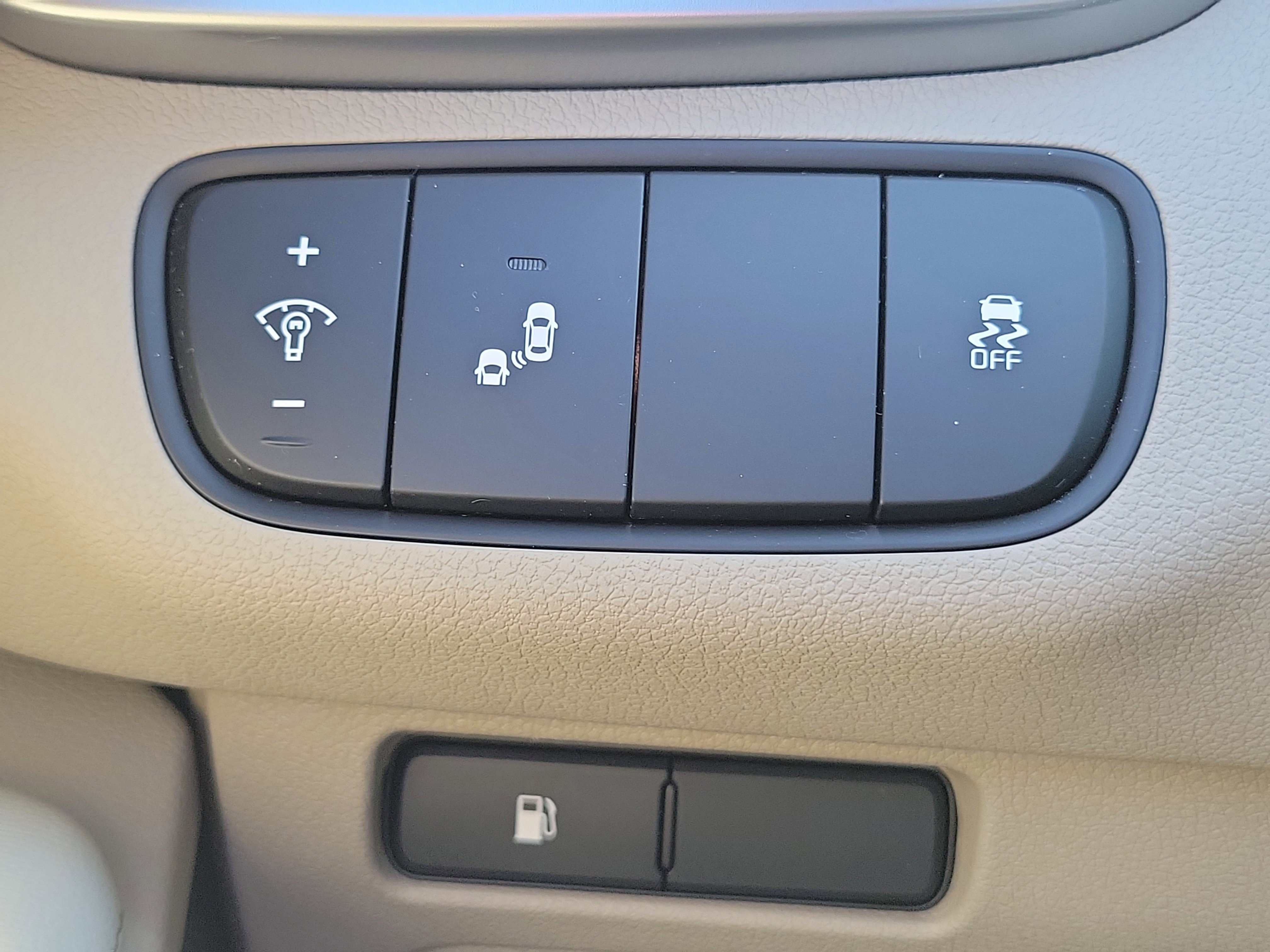 Used 2020 Kia Sorento LX image 26