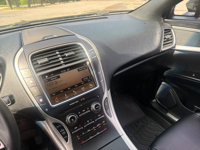 Used 2019 Lincoln Nautilus Premier AWD/4WD image 33