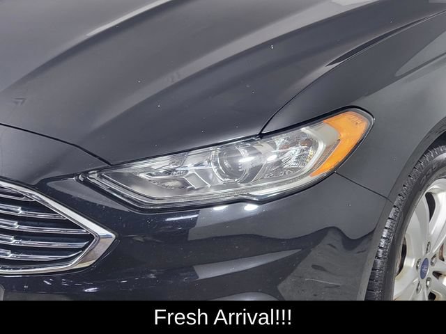 Used 2018 Ford Fusion SE w/ Fusion SE Technology Package FWD image 9