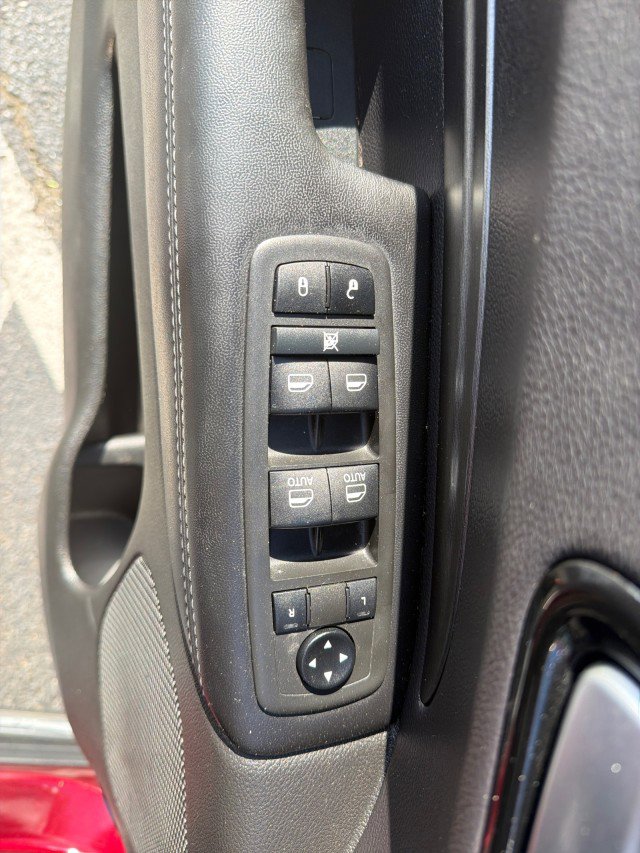 Used 2021 Dodge Durango SXT w/ 3rd Row Seating Group RWD image 26