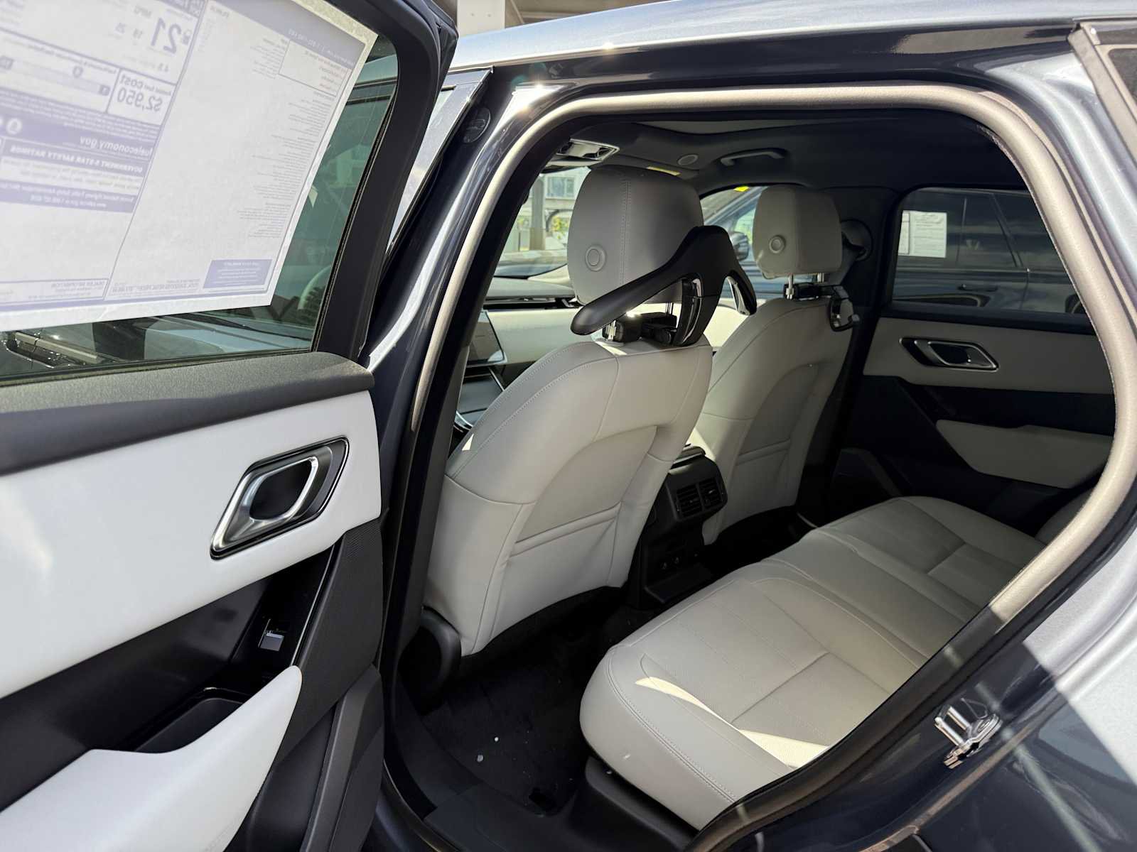 New 2026 Land Rover Range Rover Velar Dynamic SE image 14