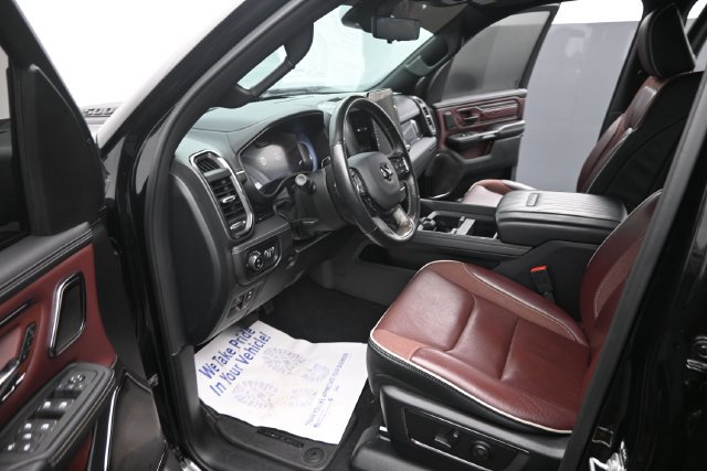 Used 2025 RAM 1500 Limited AWD/4WD image 17
