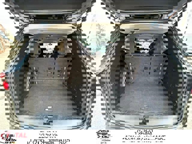 Used 2021 Chevrolet Traverse LT image 12