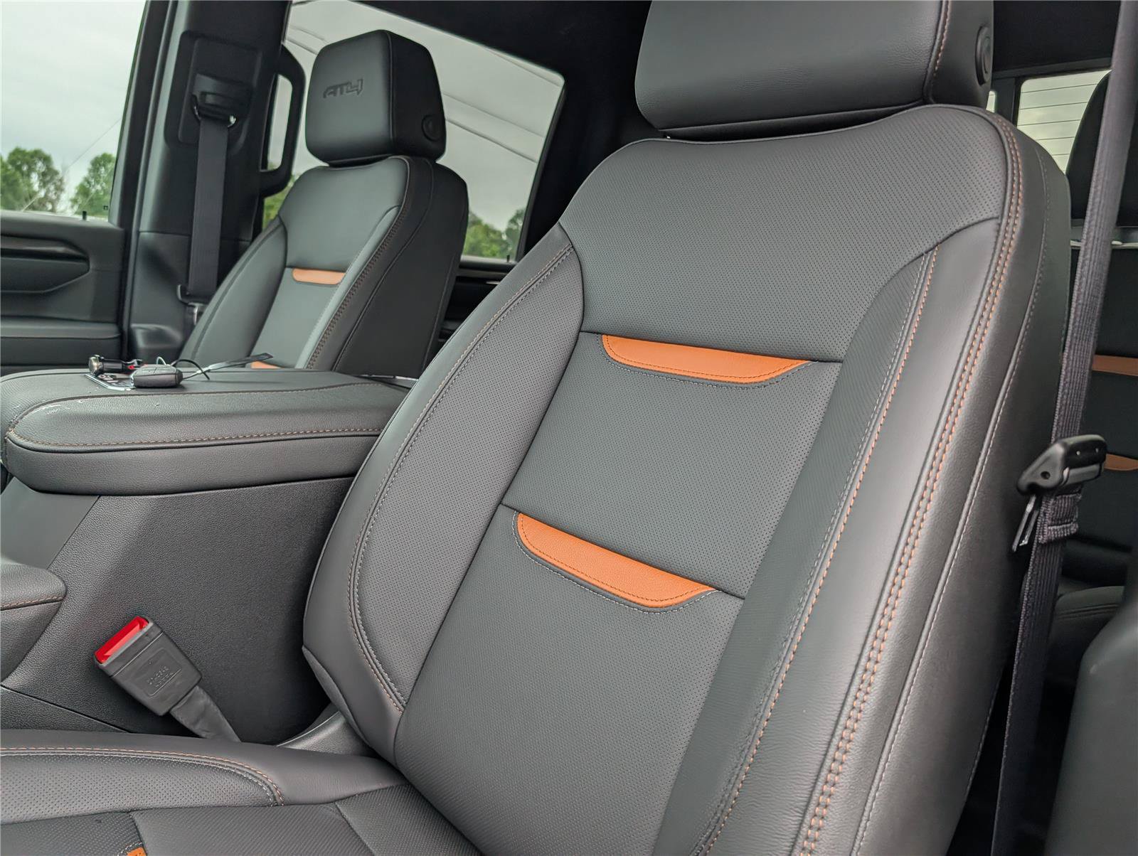 New 2026 GMC Sierra 2500 AT4 w/ AT4 Premium Plus Package AWD/4WD image 14