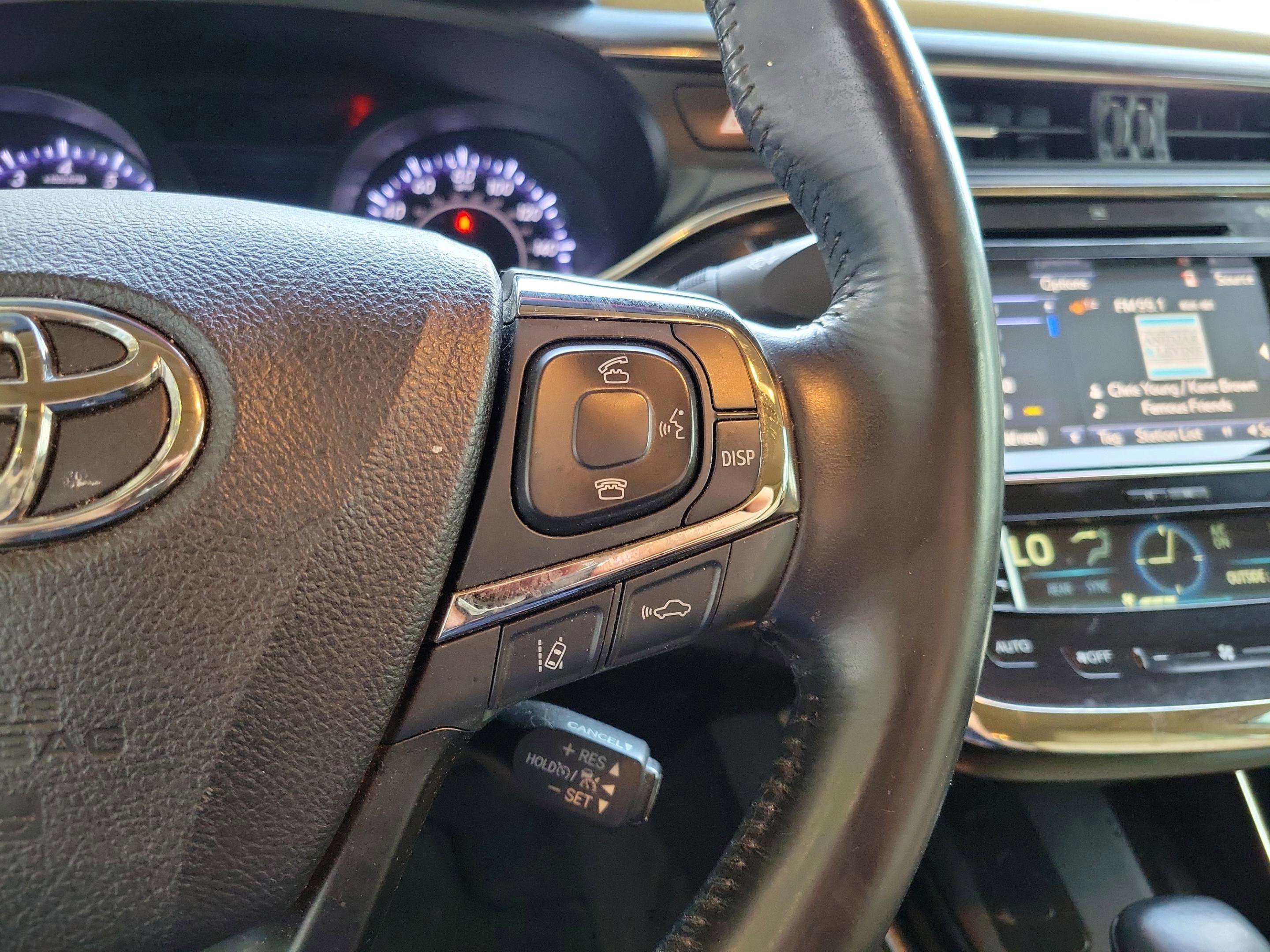 Used 2017 Toyota Avalon Limited FWD image 18