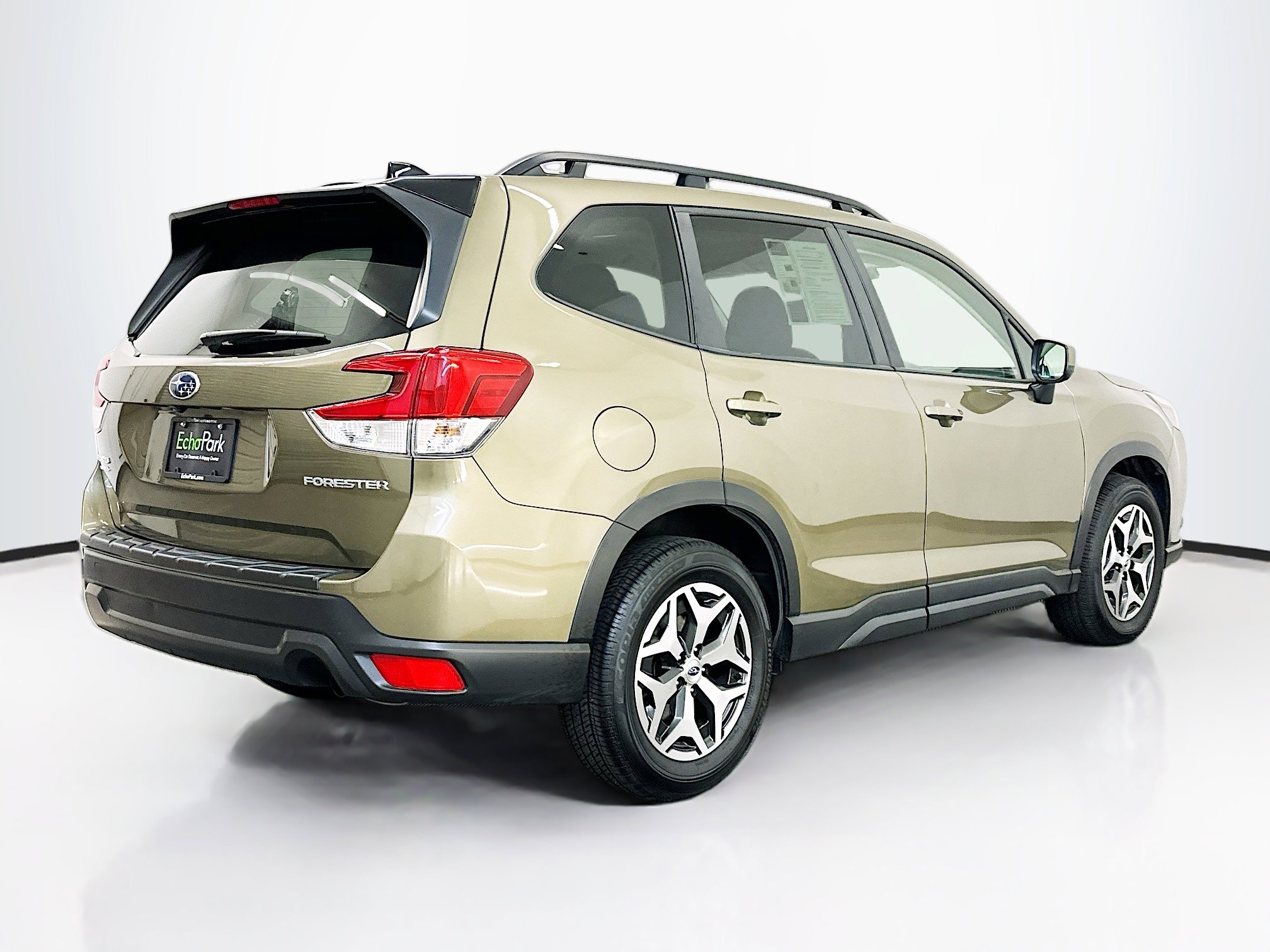 Used 2024 Subaru Forester Premium image 9