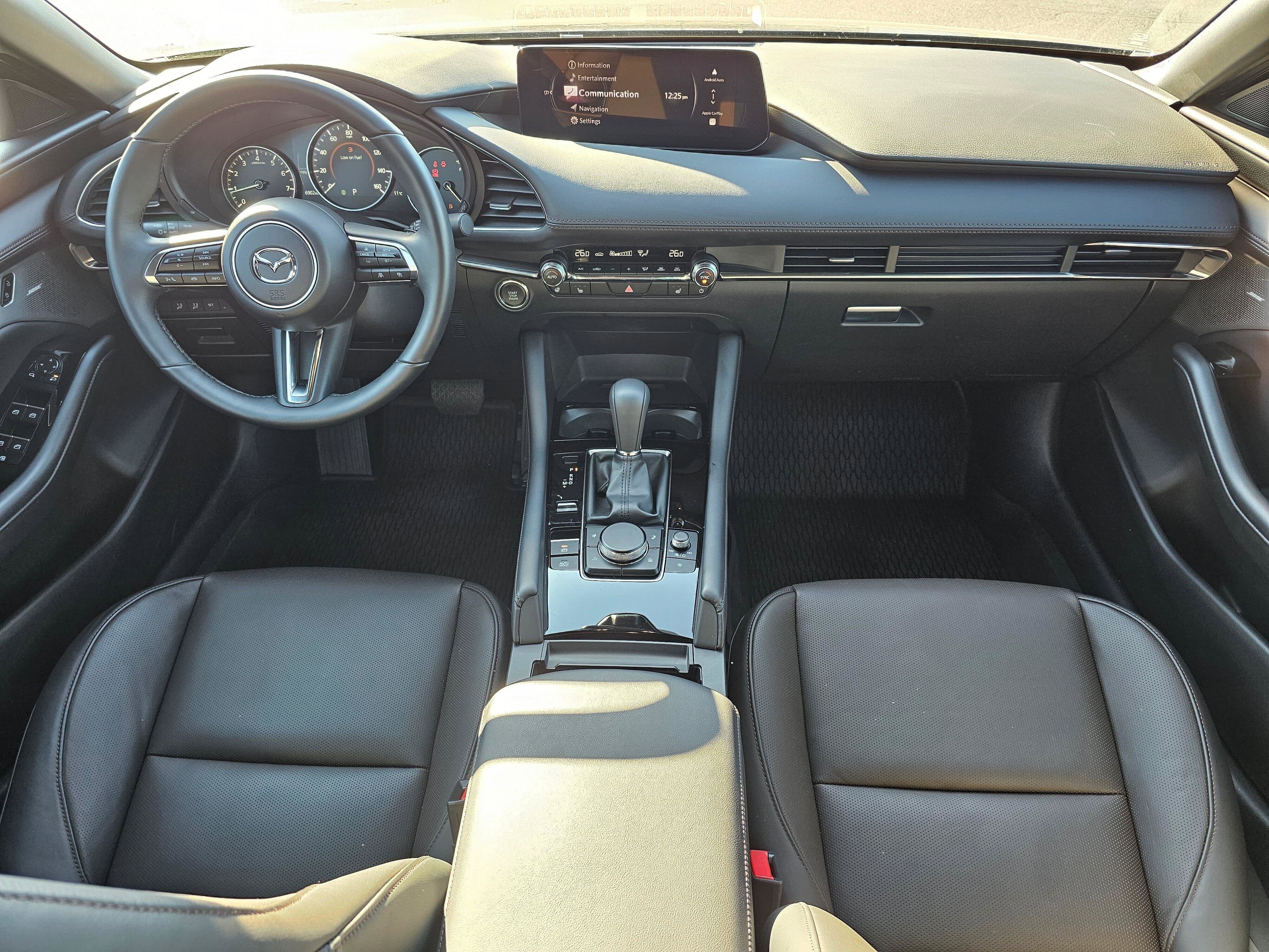 Used 2025 MAZDA MAZDA3 Hatchback w/Premium Plus Pkg image 10