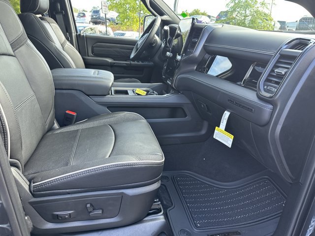 New 2026 RAM 2500 Limited AWD/4WD image 13