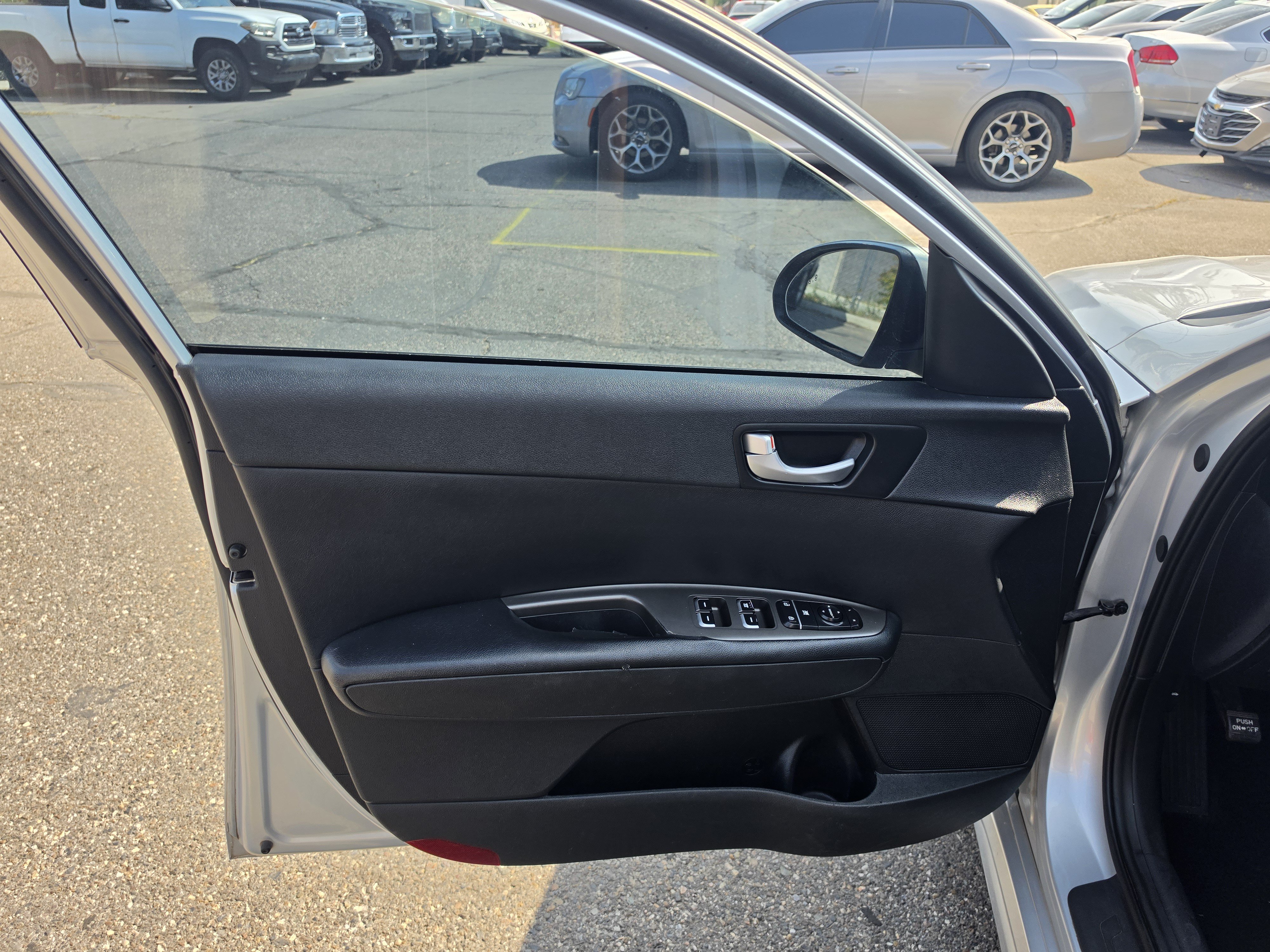 Used 2019 Kia Optima LX w/ LX Premium Package FWD image 11