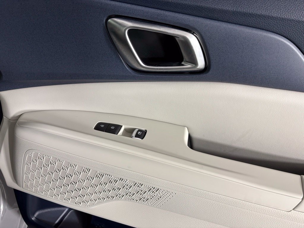 New 2026 Kia Carnival EX FWD image 13