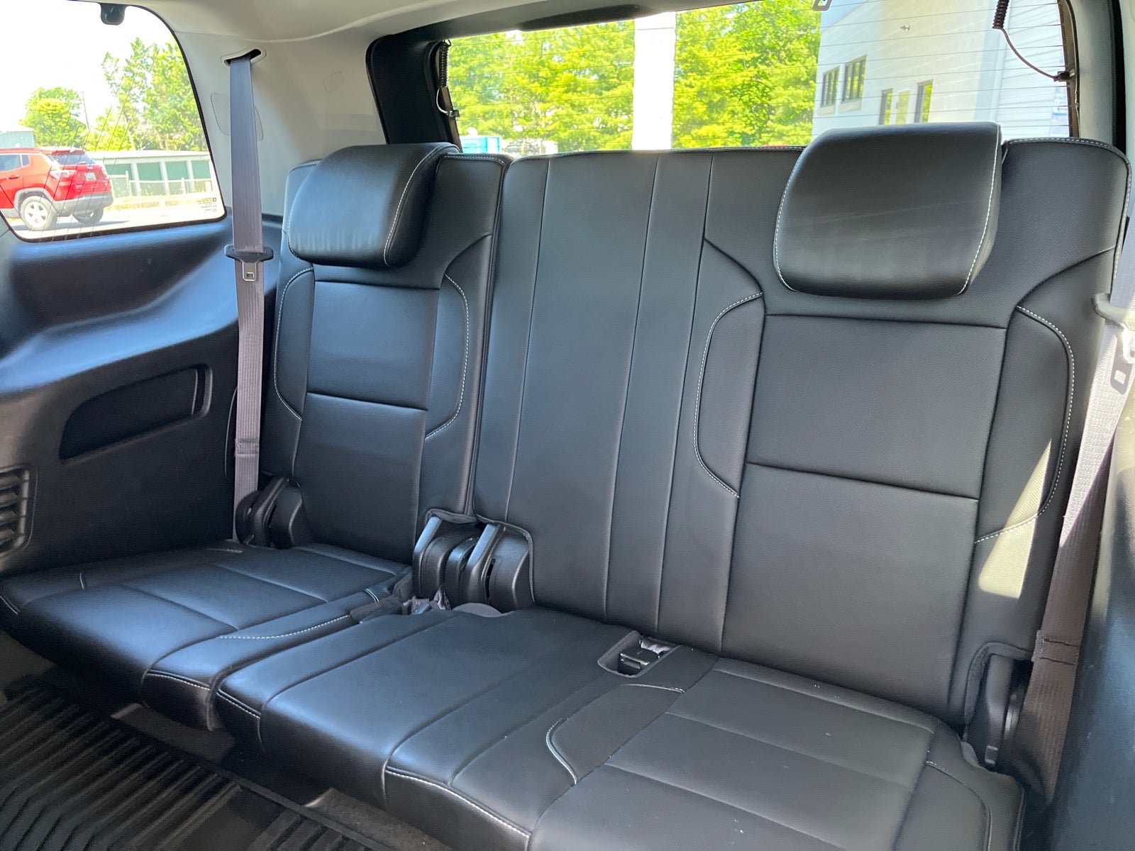Used 2017 GMC Yukon SLT AWD/4WD image 16