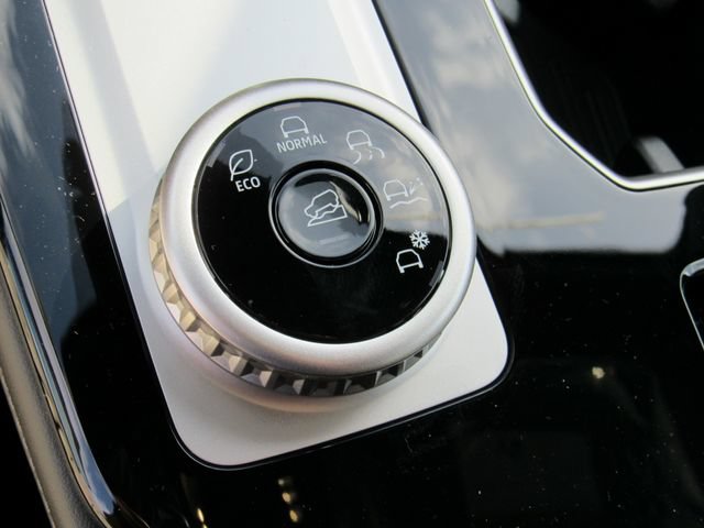 New 2026 Mitsubishi Outlander LE FWD image 29