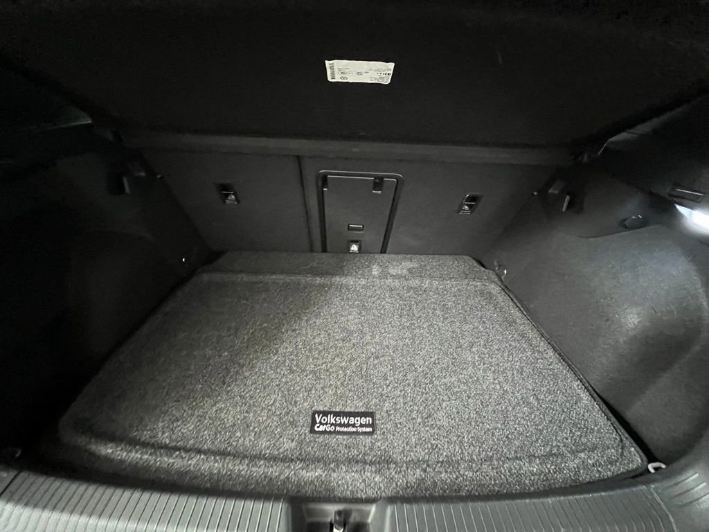 Certified 2024 Volkswagen GTI Autobahn image 29