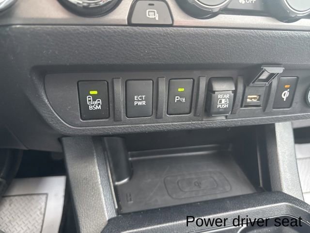 Used 2020 Toyota Tacoma TRD Off-Road w/ TRD Premium Off Road Package AWD/4WD image 24
