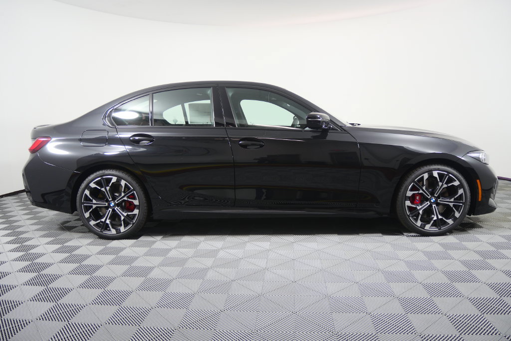 New 2026 BMW 330i Sedan w/ M Sport Package RWD image 3