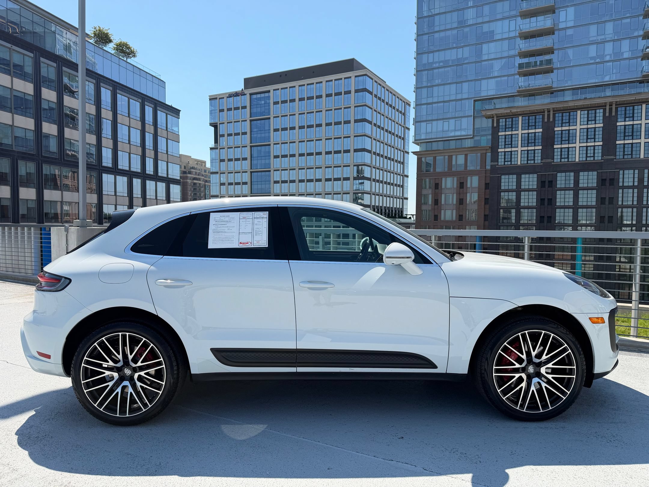 Certified 2023 Porsche Macan S AWD/4WD image 8