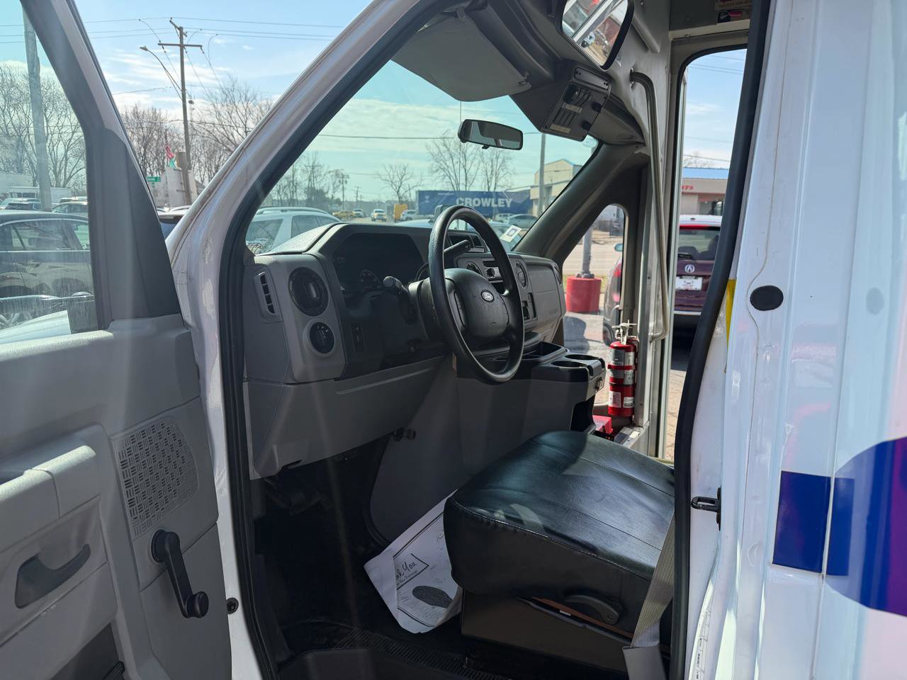 Used 2015 Ford E-350 and Econoline 350 Super Duty image 21