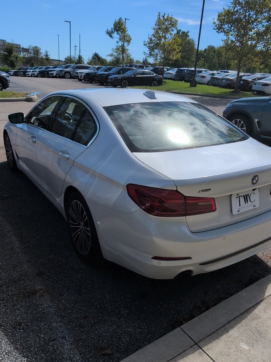 Used 2019 BMW 530i xDrive AWD/4WD image 2