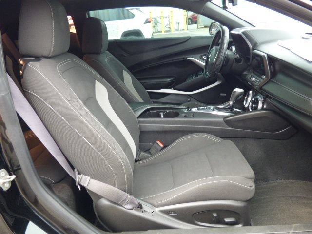 Used 2017 Chevrolet Camaro LT w/ Technology Package RWD image 14