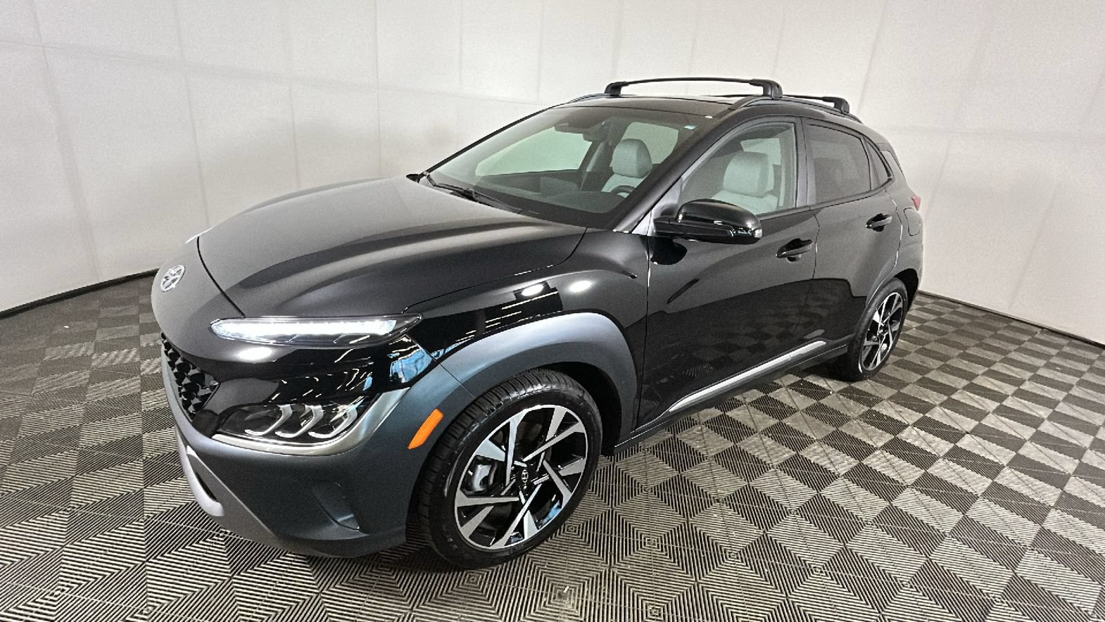 Used 2023 Hyundai Kona Limited AWD/4WD image 8