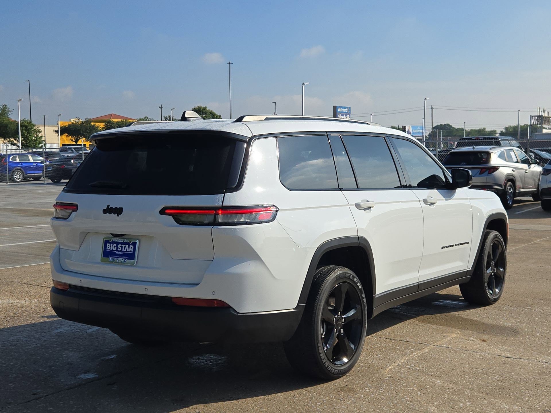 Used 2025 Jeep Grand Cherokee L Altitude RWD image 3