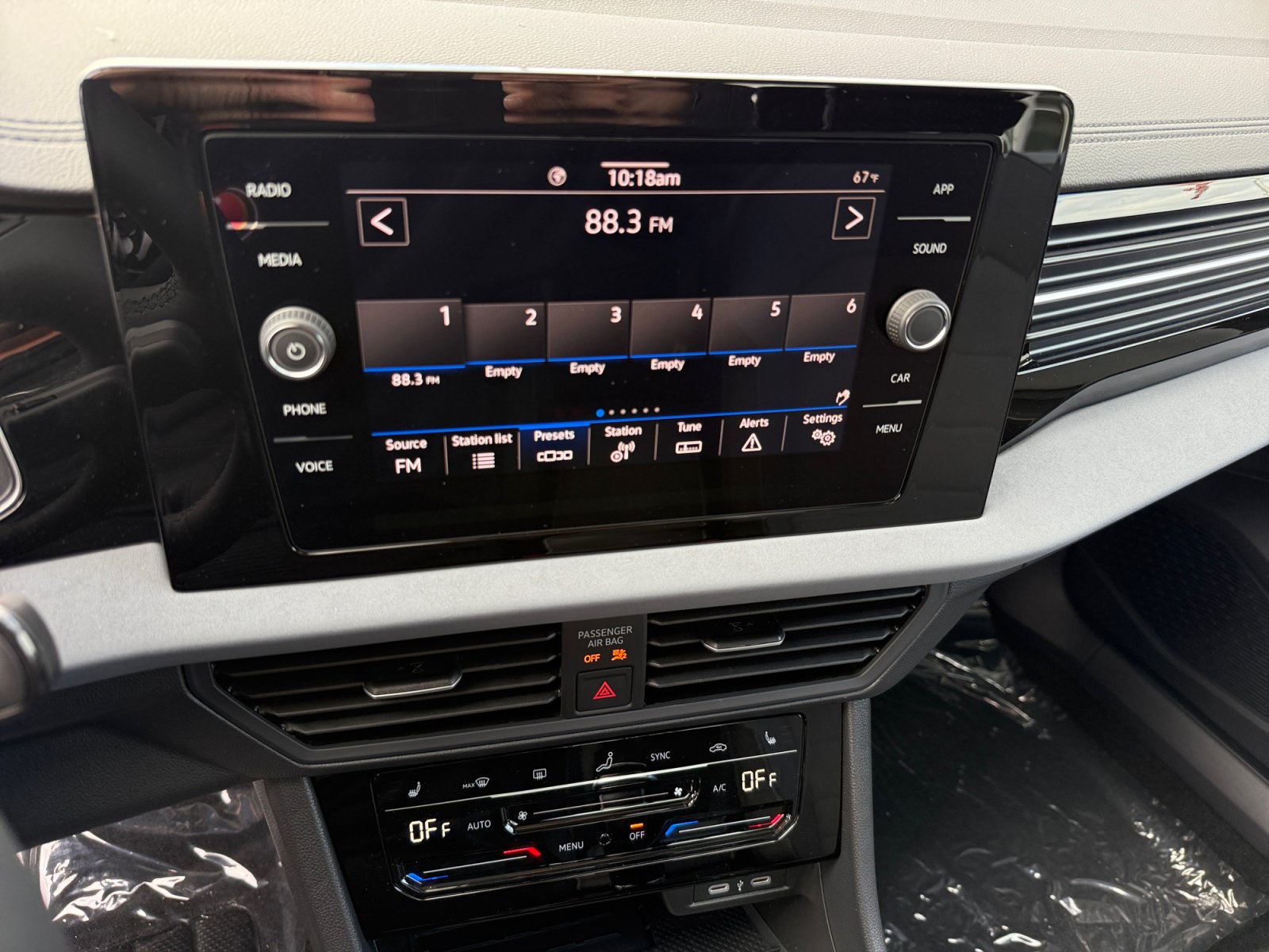 New 2027 Volkswagen Jetta SE FWD image 12