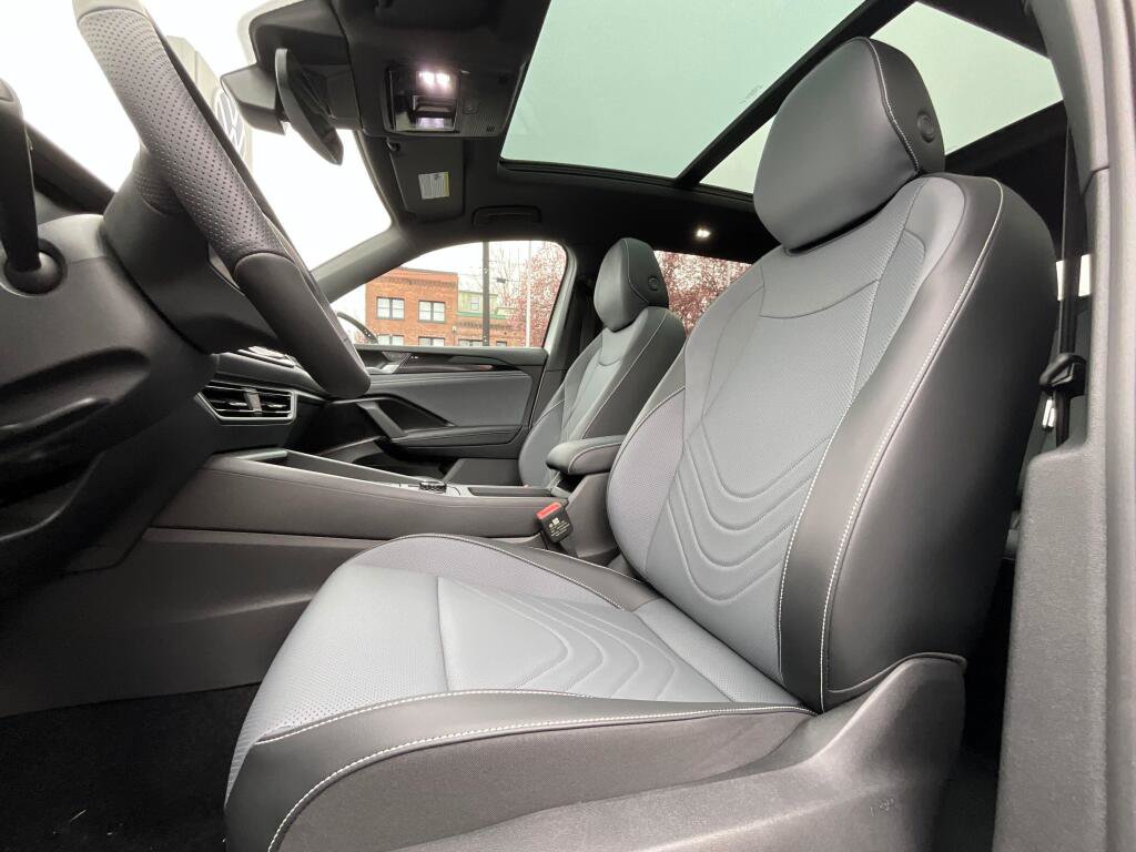 New 2026 Volkswagen Tiguan SE R-Line AWD/4WD image 10