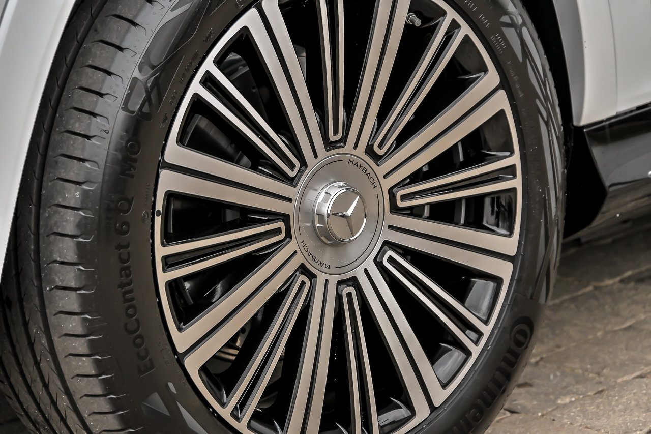 Used 2026 Mercedes-Benz Maybach GLS 600 4MATIC image 12
