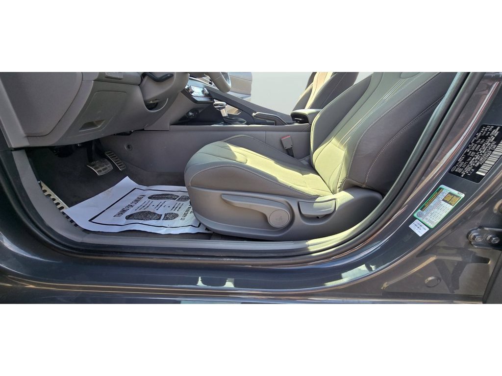 Used 2026 Hyundai Elantra Sport FWD image 26