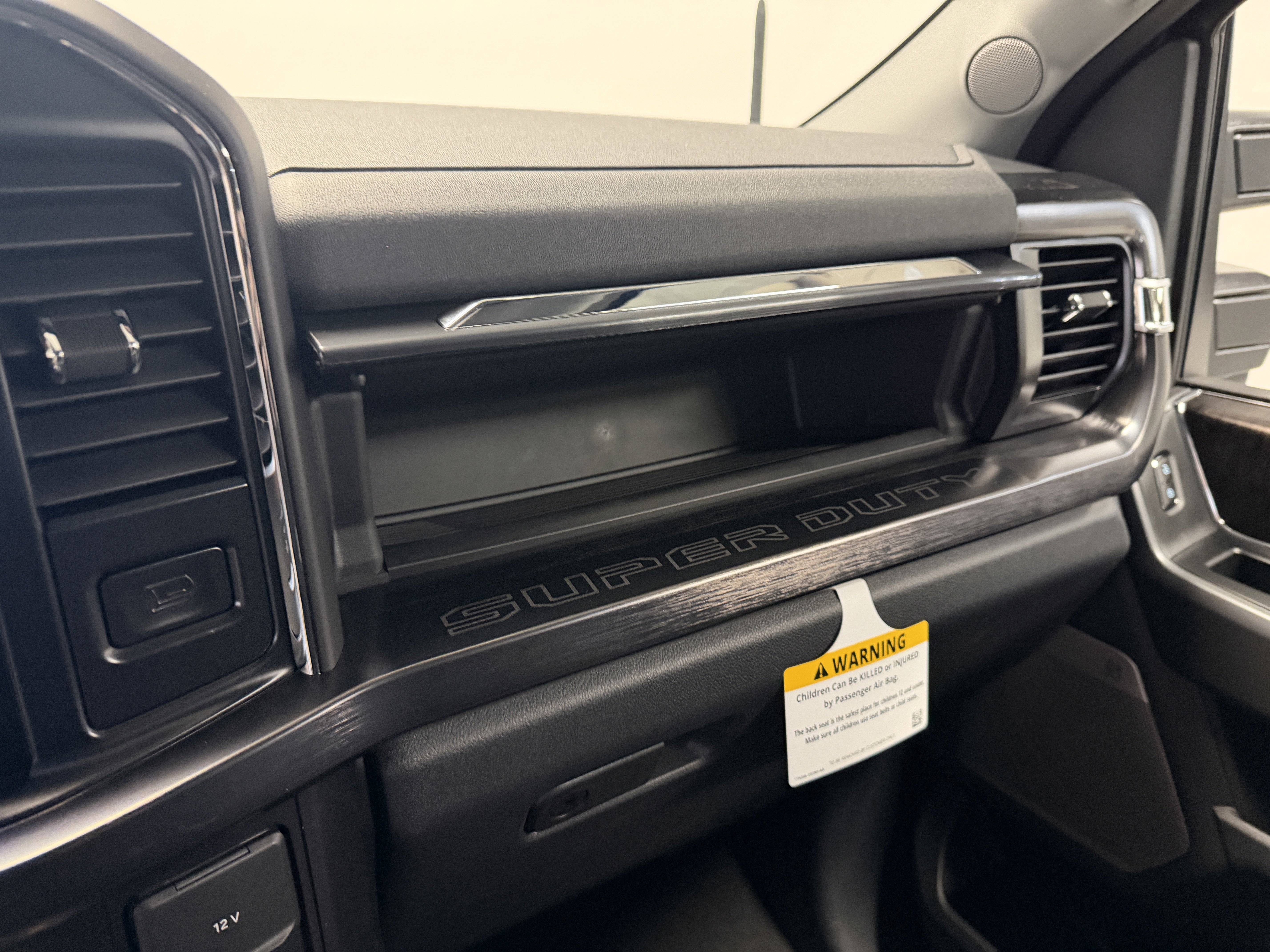 New 2026 Ford F250 Lariat w/ Black Appearance Package image 14