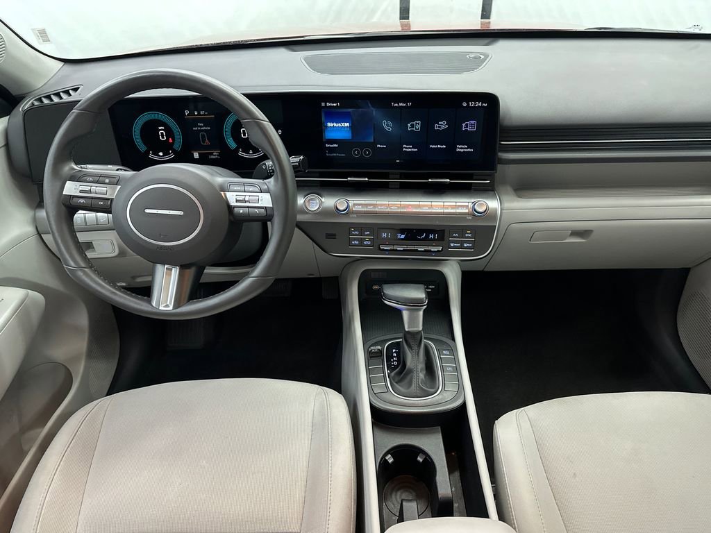 Used 2025 Hyundai Kona SEL image 21