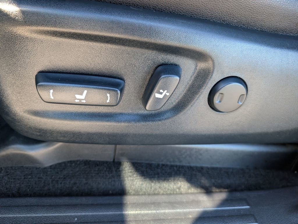 Used 2022 Toyota 4Runner SR5 Premium image 10