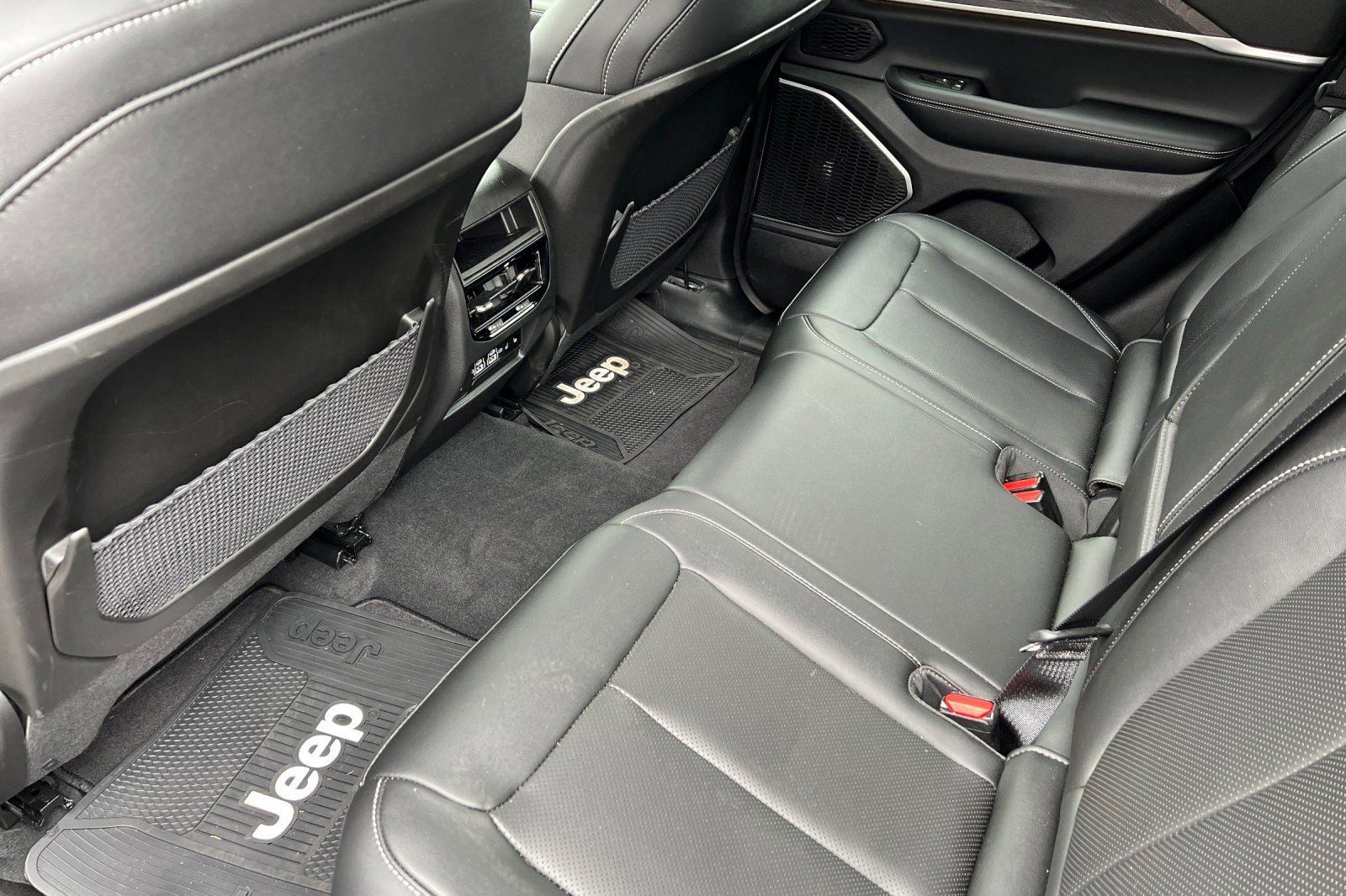 Used 2025 Jeep Grand Cherokee Limited 4xe image 16