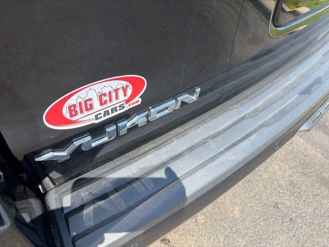 Used 2019 GMC Yukon SLT w/ Graphite Performance Edition AWD/4WD image 50