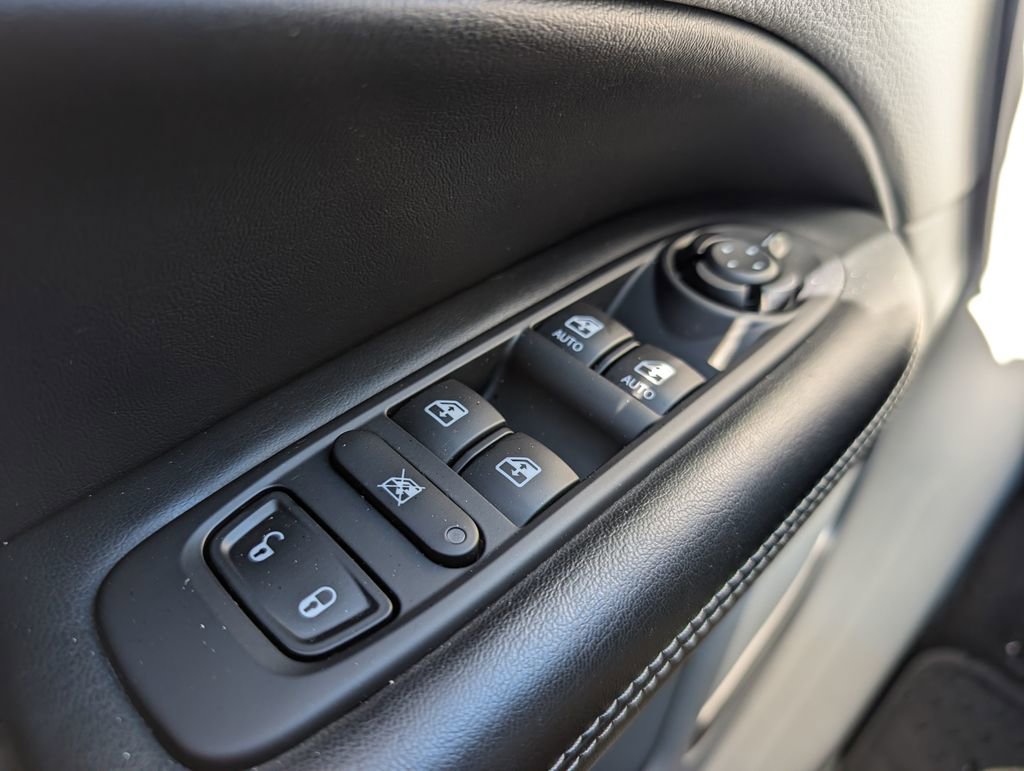 Used 2019 Jeep Compass Latitude w/ Cold Weather Group image 32