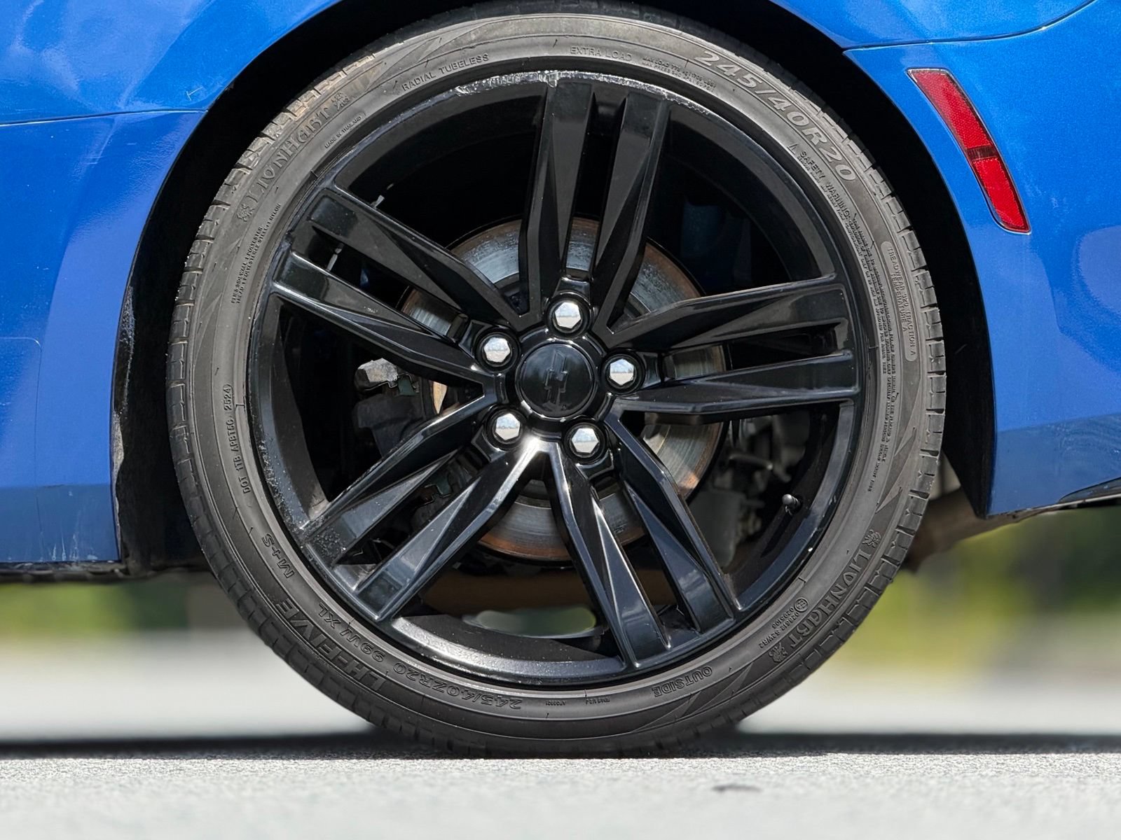 Used 2017 Chevrolet Camaro LT RWD image 21