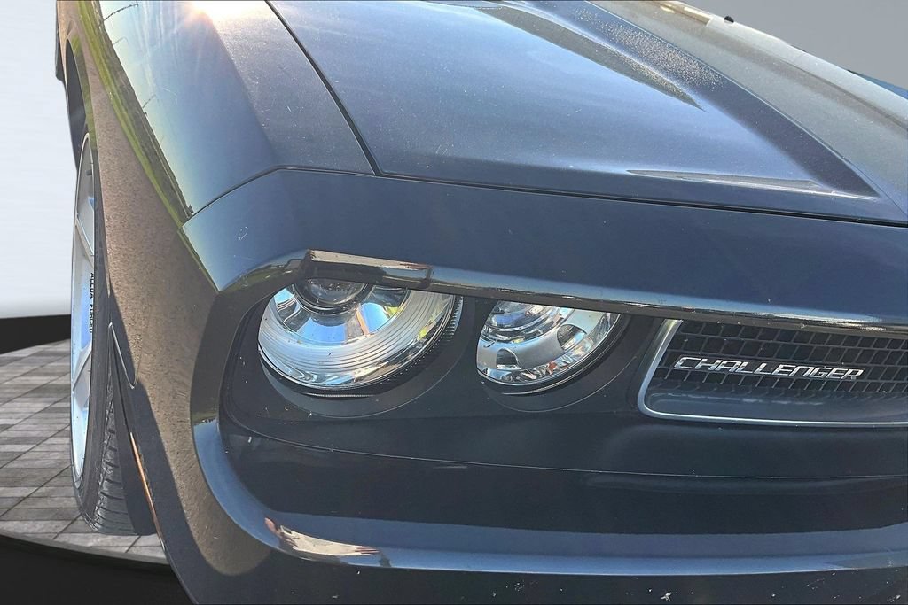 Used 2009 Dodge Challenger SRT8 RWD image 21