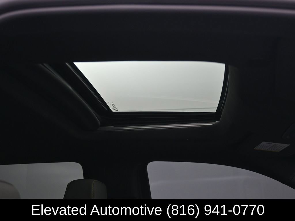 Used 2025 Chevrolet Silverado 1500 ZR2 w/ Technology Package image 9