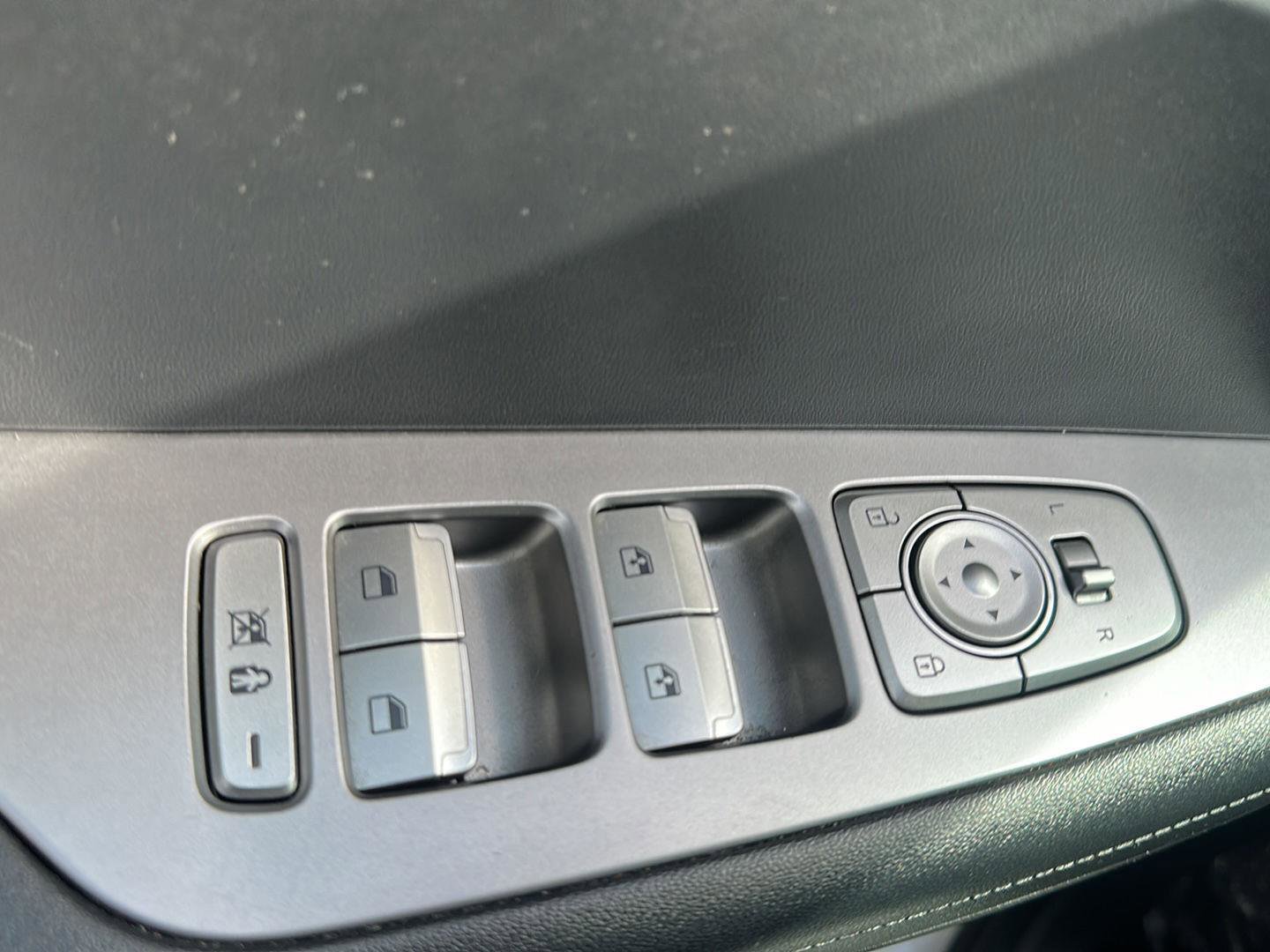 Used 2025 Hyundai Palisade SEL AWD/4WD image 9