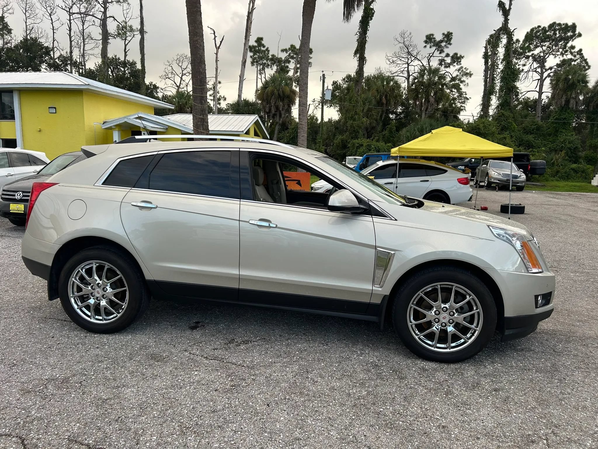 Used 2014 Cadillac SRX Premium FWD image 6