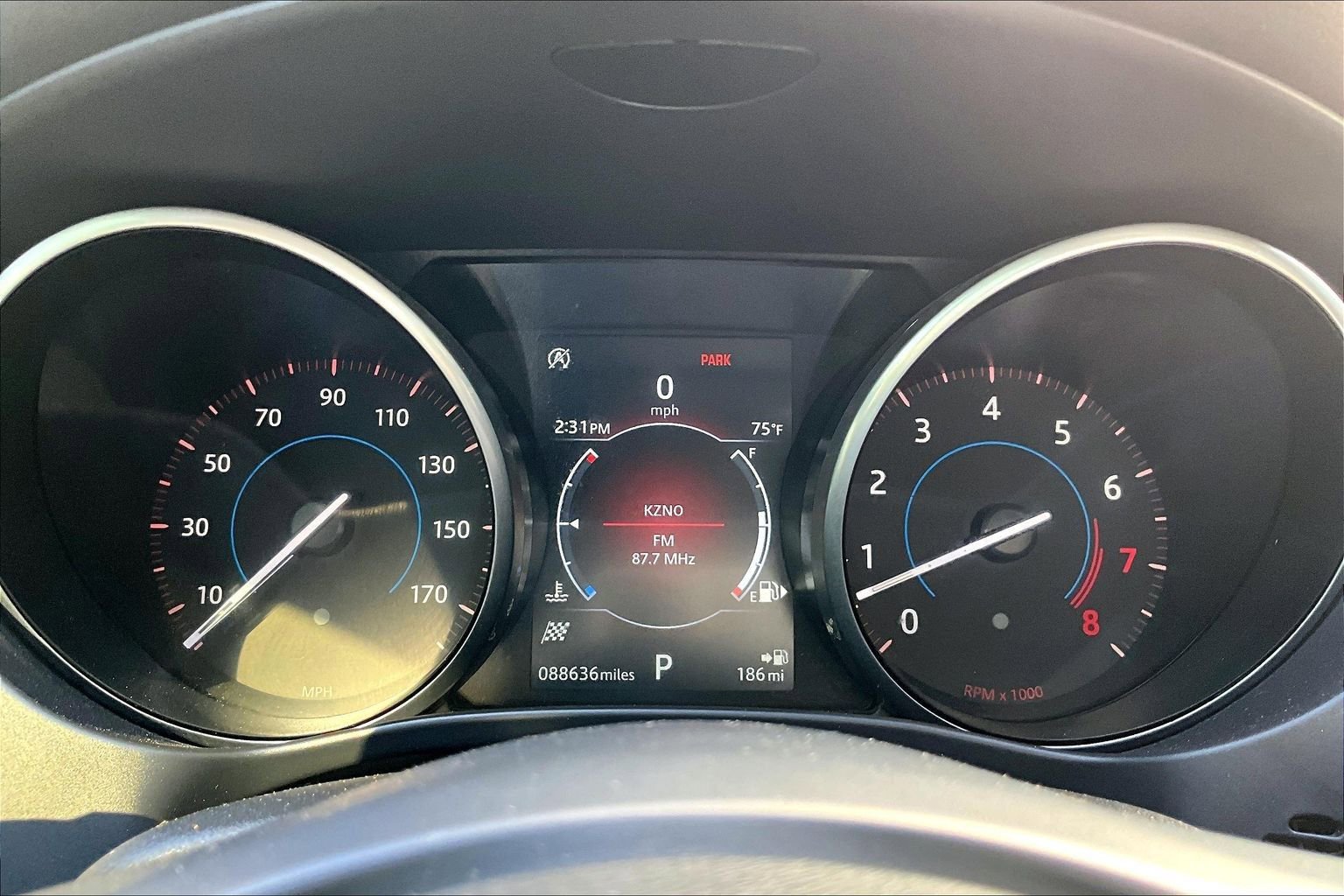 Used 2018 Jaguar F-PACE Premium image 20