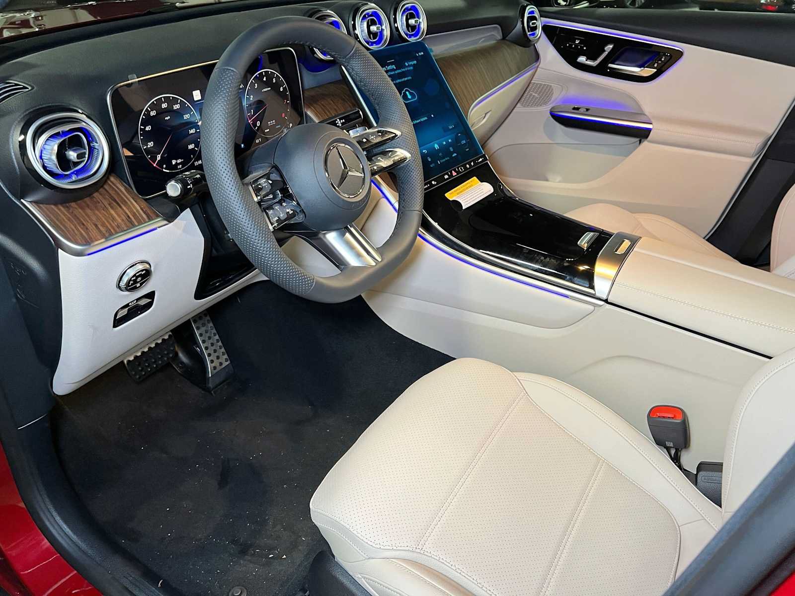 New 2027 Mercedes-Benz GLC 300 4MATIC image 27