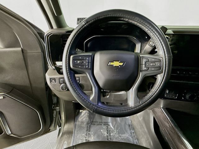 Used 2024 Chevrolet Silverado 3500 LTZ w/ LTZ Convenience Package image 13