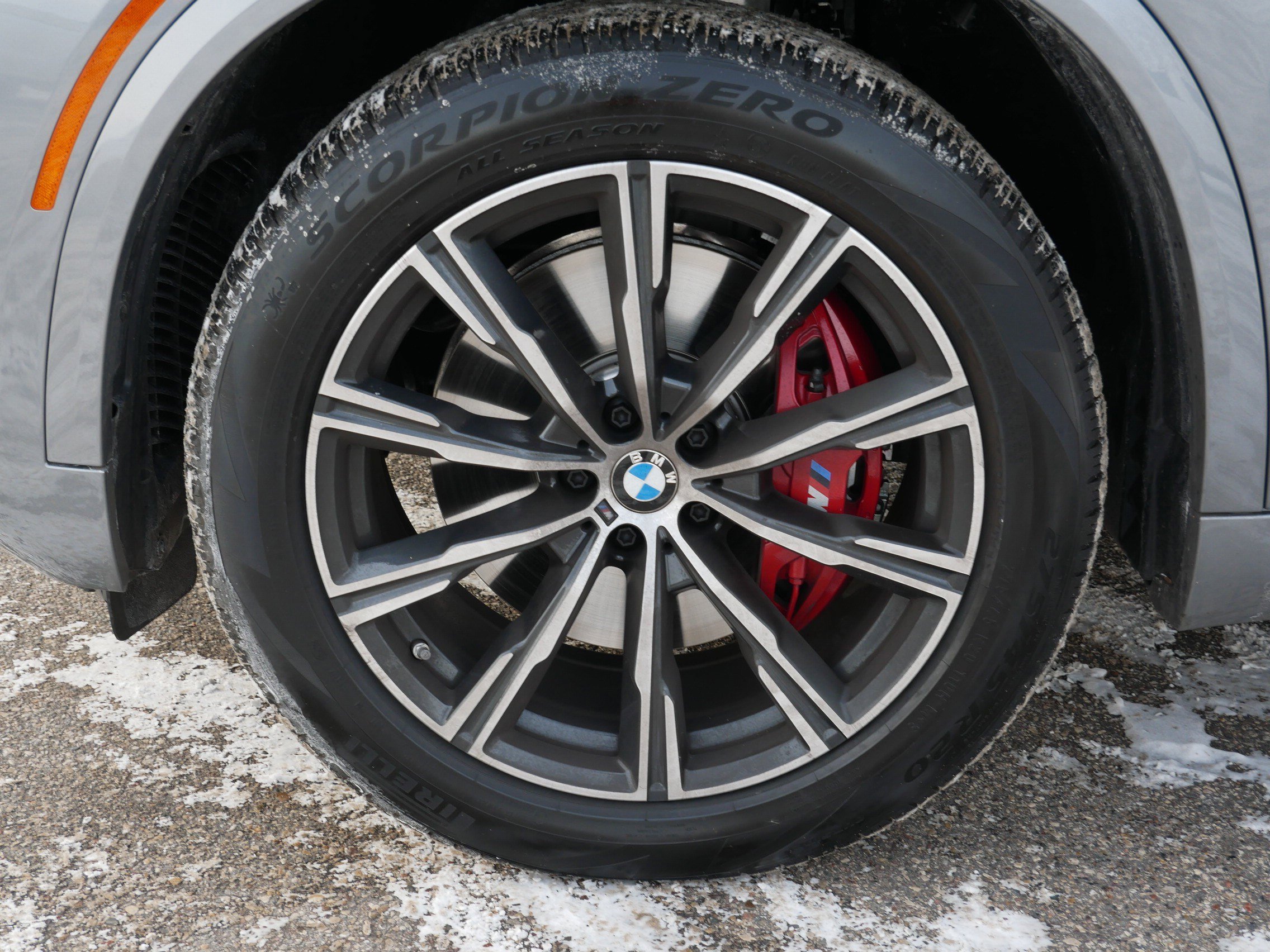 Used 2026 BMW X5 xDrive40i w/ M Sport Package image 15