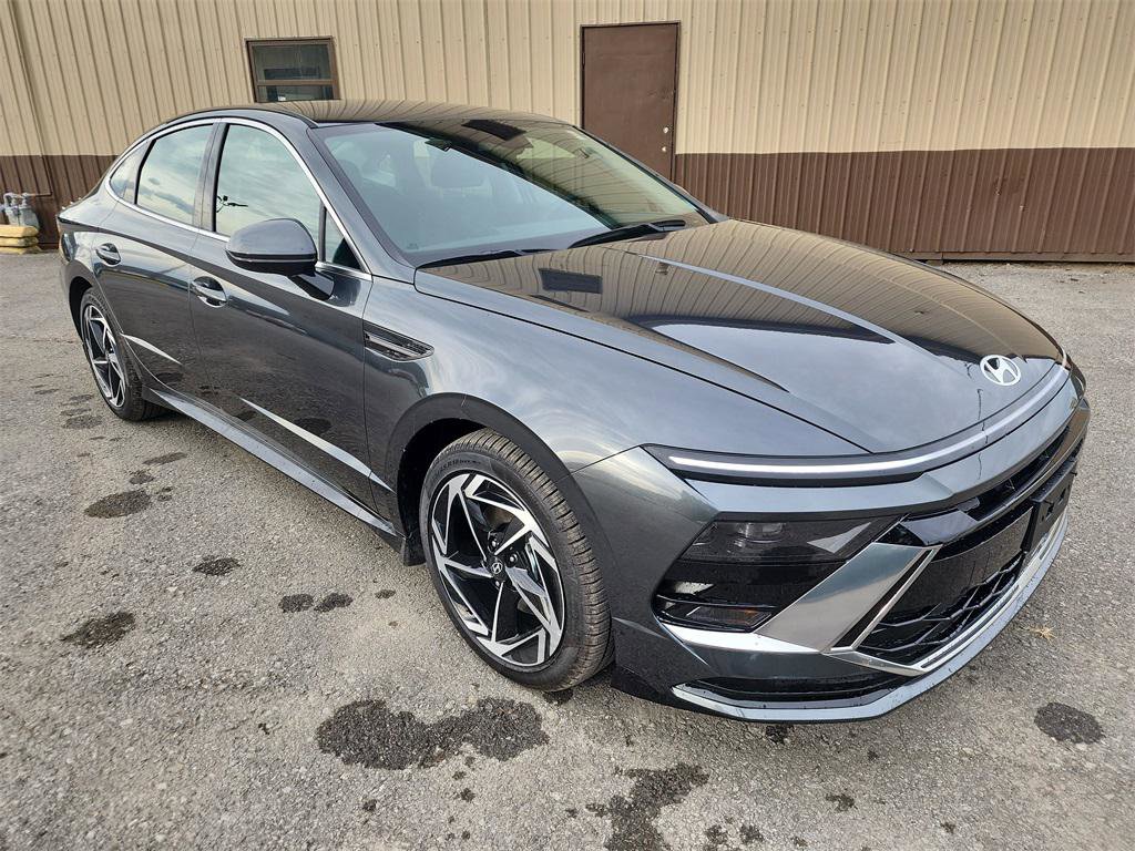 New 2026 Hyundai Sonata SEL image 2